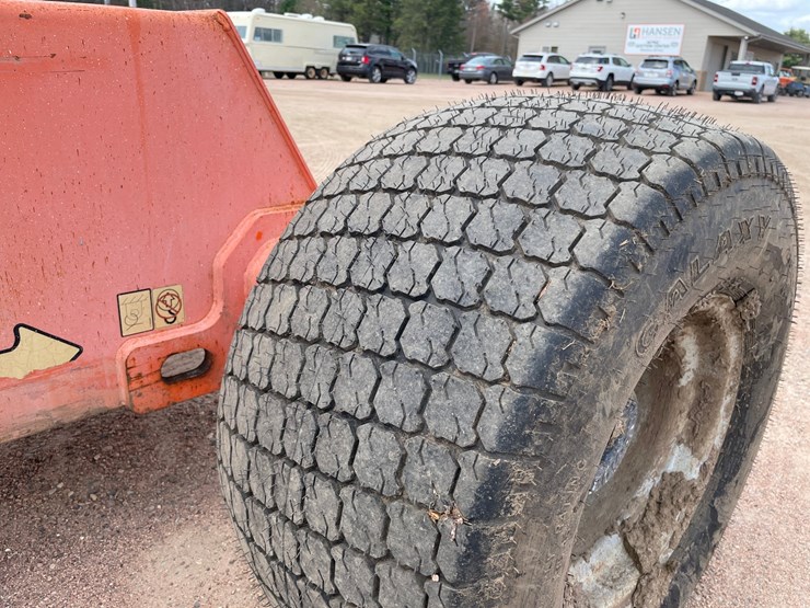 2016-jlg-400s-image-42