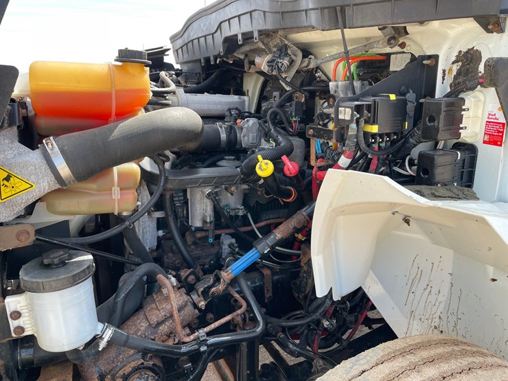 2016-international-durastar-4400-image-49