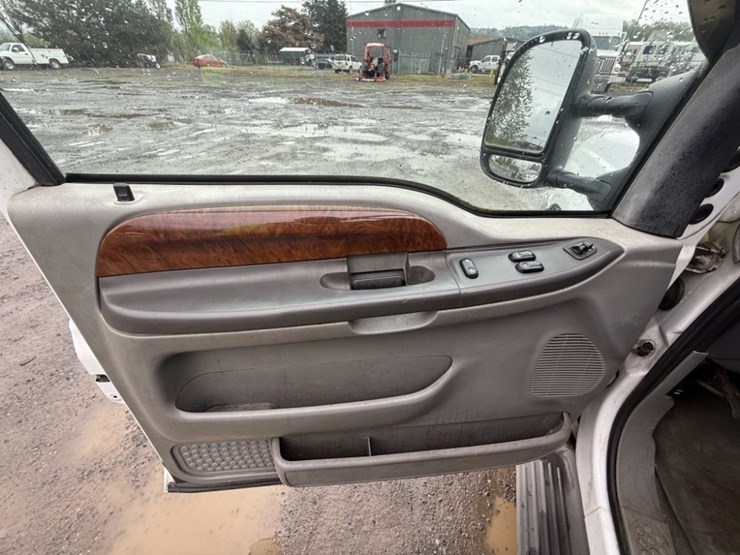 2003-ford-f250-image-31