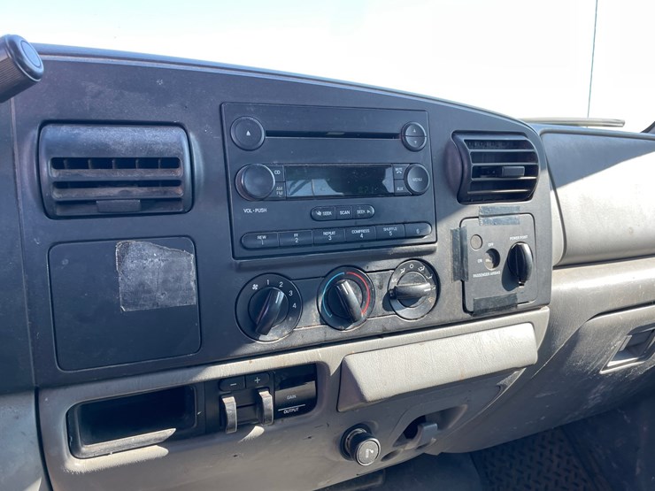 2007-ford-f250-xlt-image-33