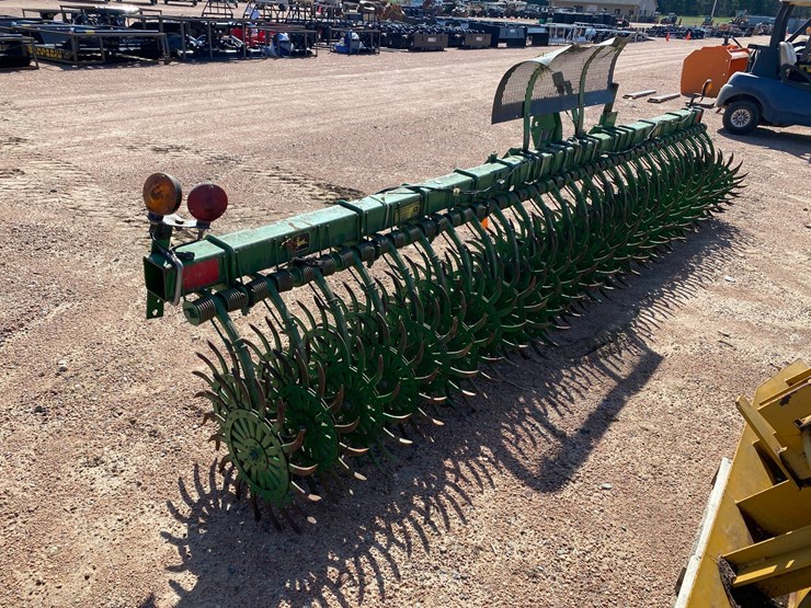 john-deere-400-image-2