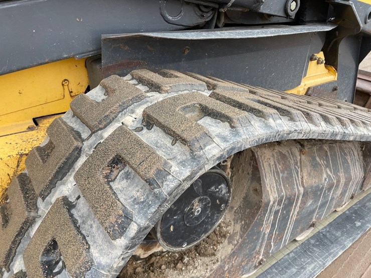 2007-new-holland-c185-image-21