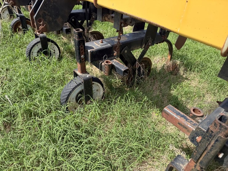 2000-landoll-2000-image-26