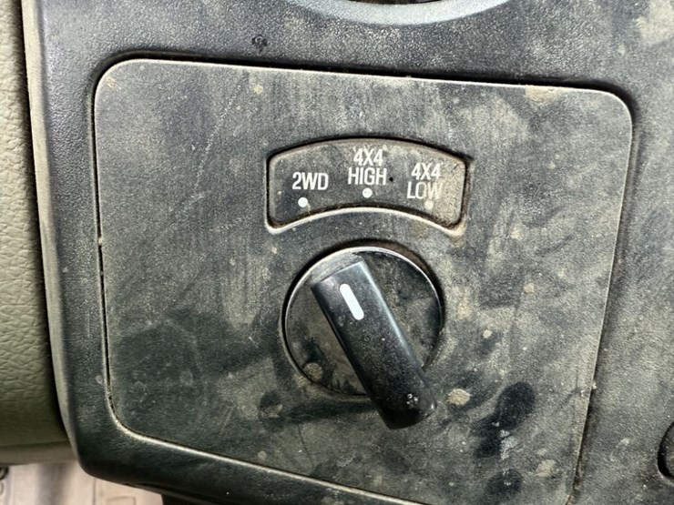 2009-ford-f550-sd-image-28