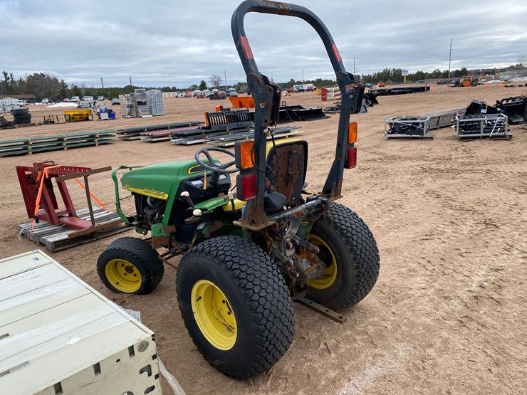 john-deere-4110-image-8