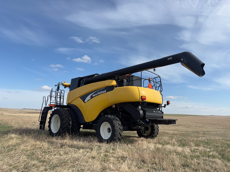 2006-new-holland-cr970-image-7