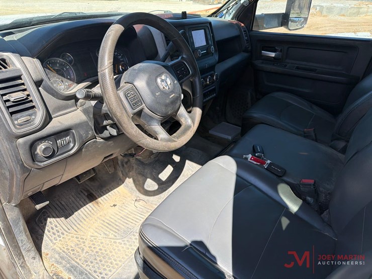2019-ram-3500-hd-image-10