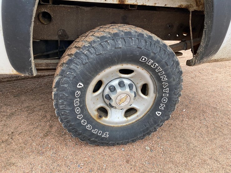 2004-chevrolet-2500-image-20