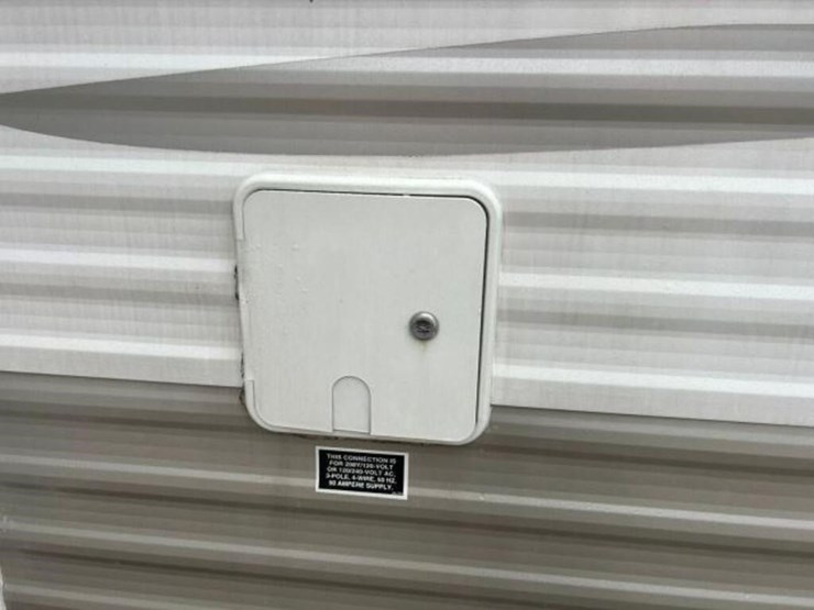 2010-gulf-stream-innsbruck-supreme-lodge-40tbs-t/a-image-22