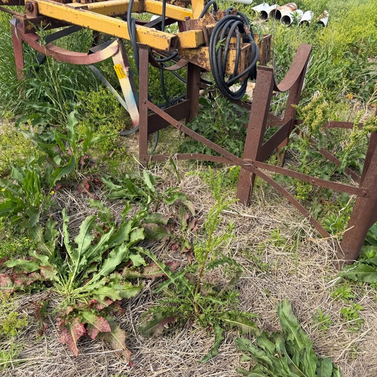 #46925 • (2) Fuel Tank Stands