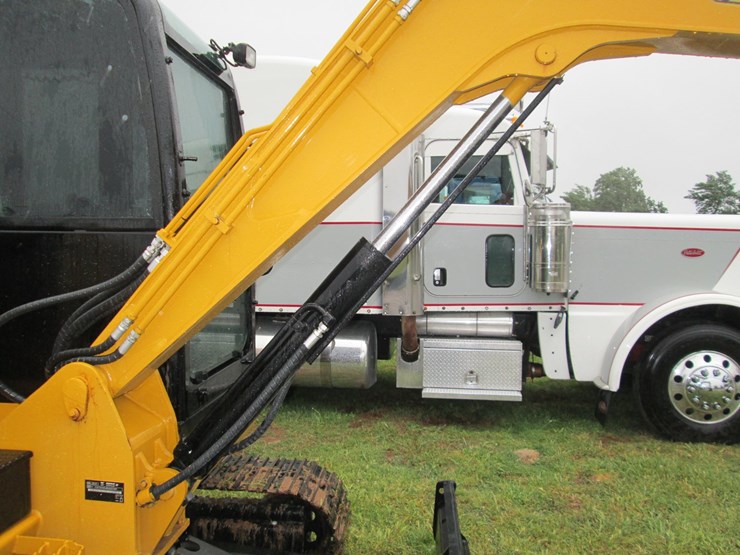 caterpillar-305.5-image-29