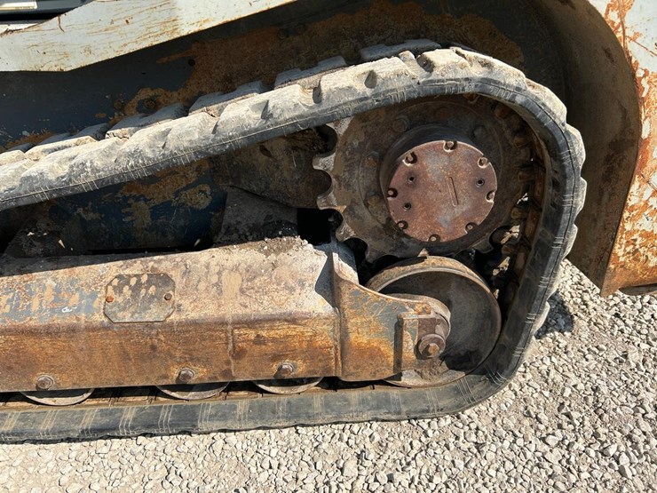 2016-takeuchi-tl8-image-18