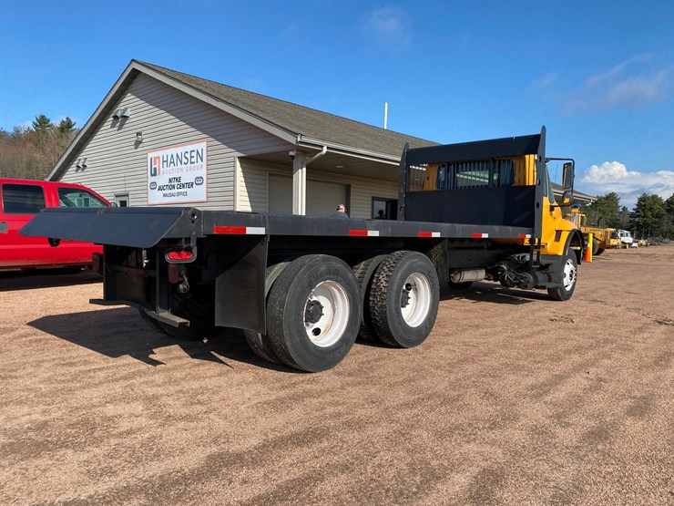 2004-international-7400-image-5