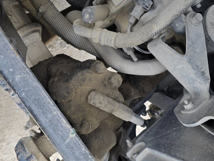 #22589-•-2006-mack-cv713-granite-roll-off-truck-image-35