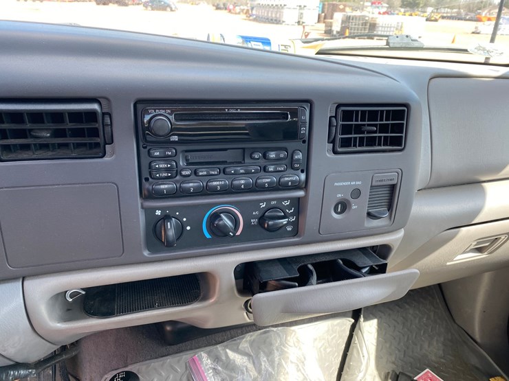 2001-ford-f350-xlt-image-53