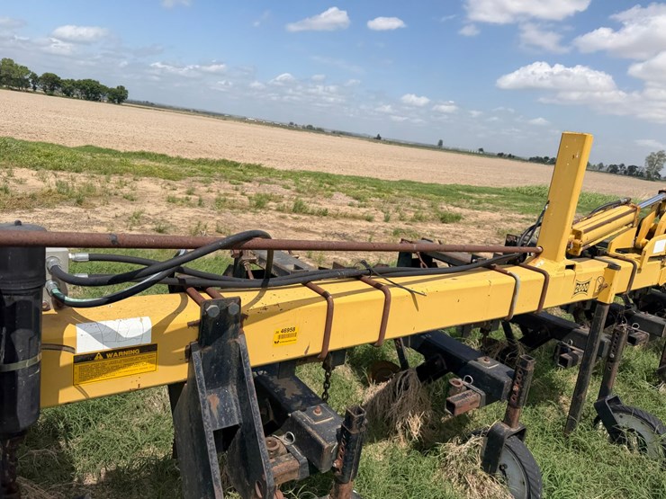 2000-landoll-2000-image-32