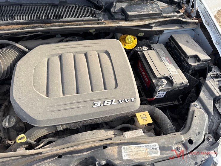 2016-dodge-grand-caravan-image-13