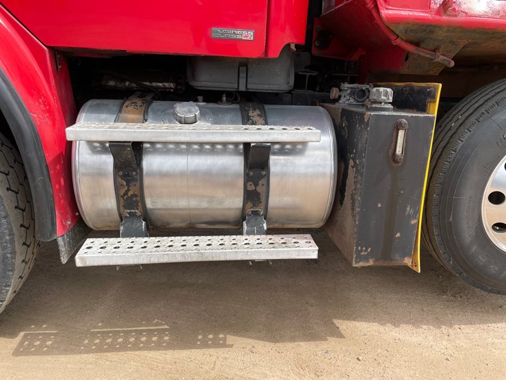 2005-caterpillar-c13-image-27