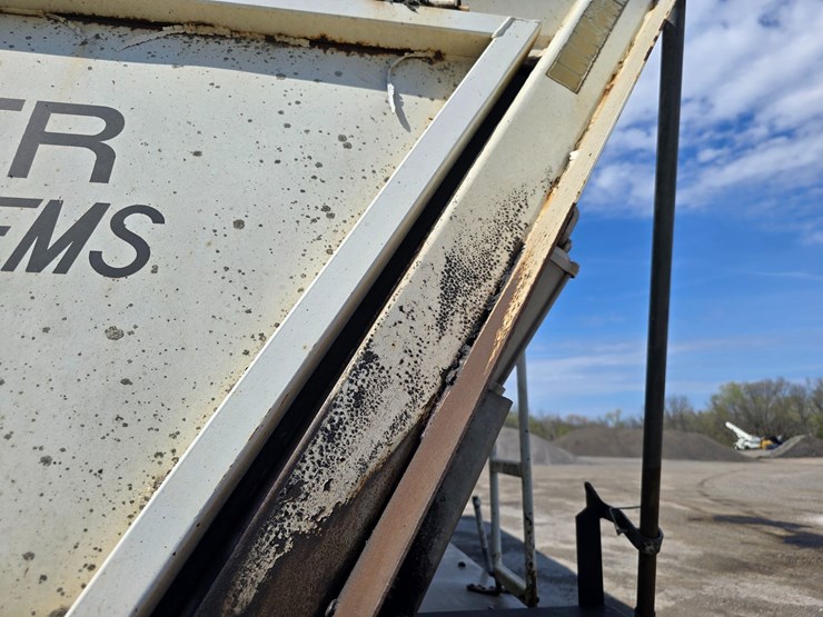 2000-red-river-live-bottom-image-48