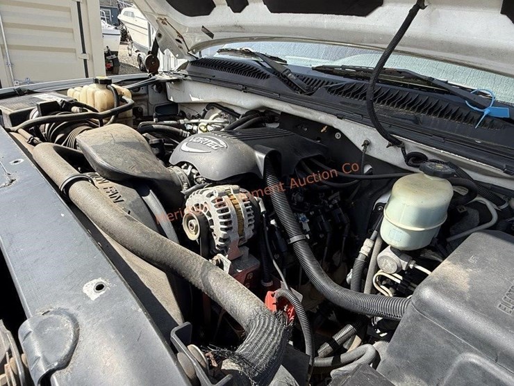 2001-chevrolet-silverado-2500-image-35