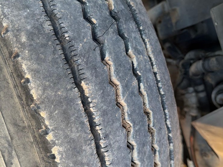 2008-international-7400-image-8