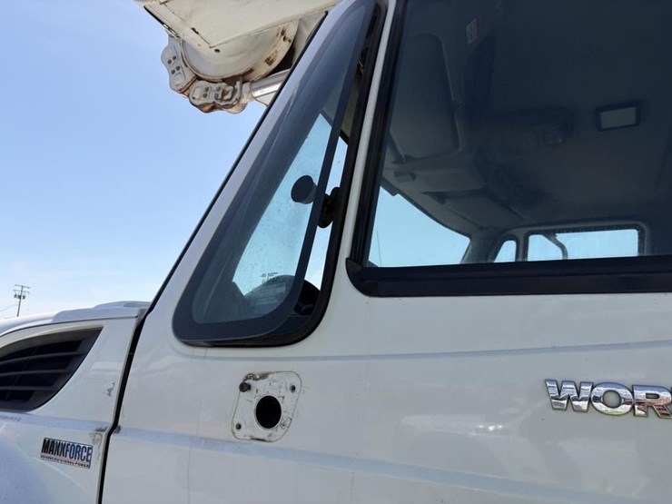 2012-international-workstar-7400-image-14