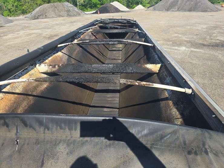 2000-red-river-live-bottom-image-72