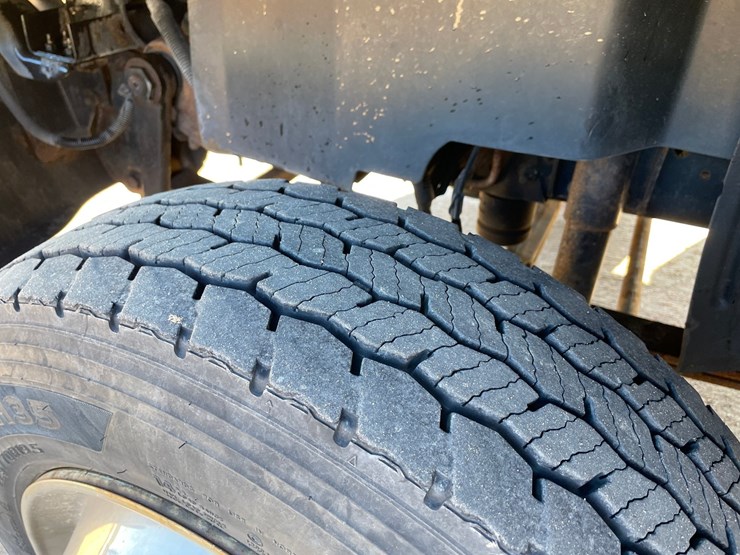 2006-gmc-topkick-image-12