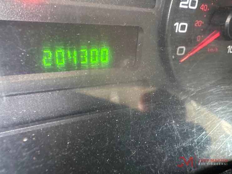 2005-ford-f550-xl-image-18