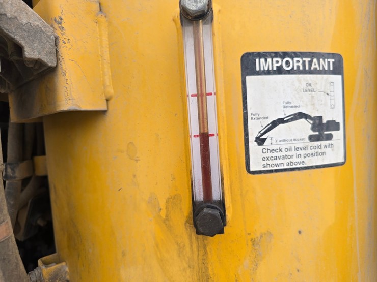 2013-deere-160g-lc-image-54