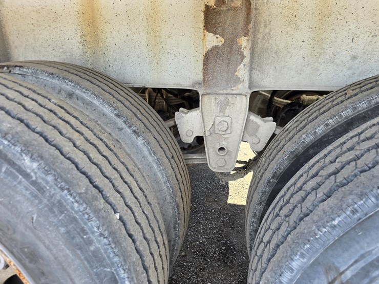 2000-red-river-live-bottom-image-45