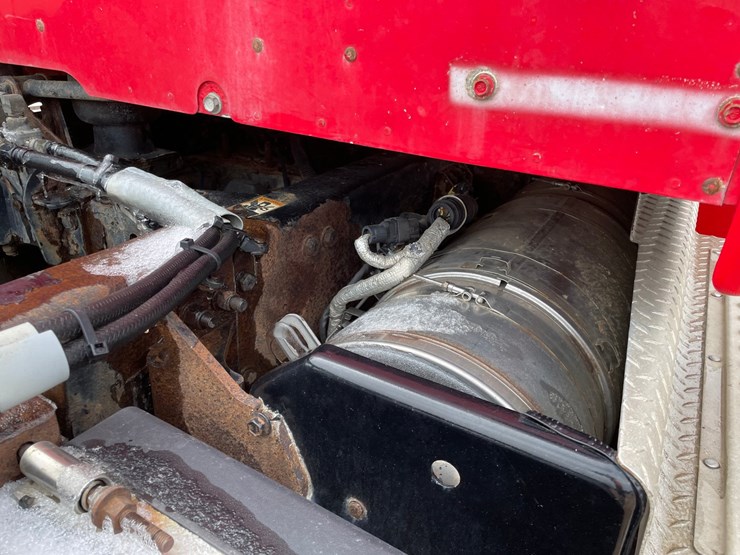 2016-kenworth-t680-image-22