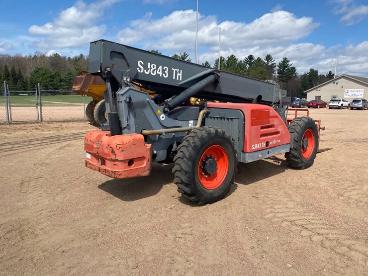 #1306-•-2018-skyjack-8,000lb-telehandler-image-8