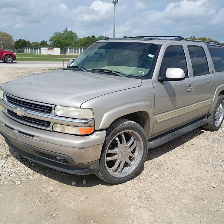 2005 CHEVROLET SUBURBAN