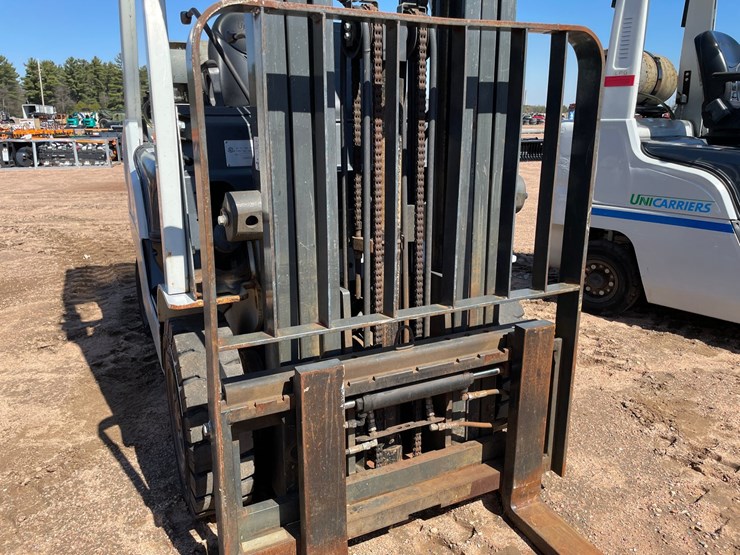 #1133-•-unicarriers-lp-forklift-image-9