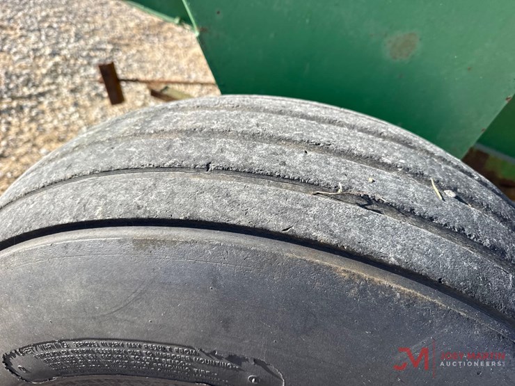 john-deere-pull-grain-cart-image-12