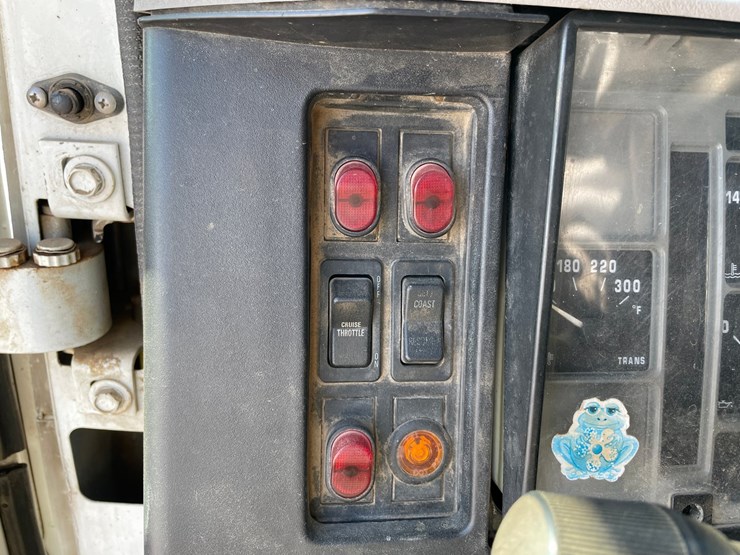 2000-international-4700-image-36