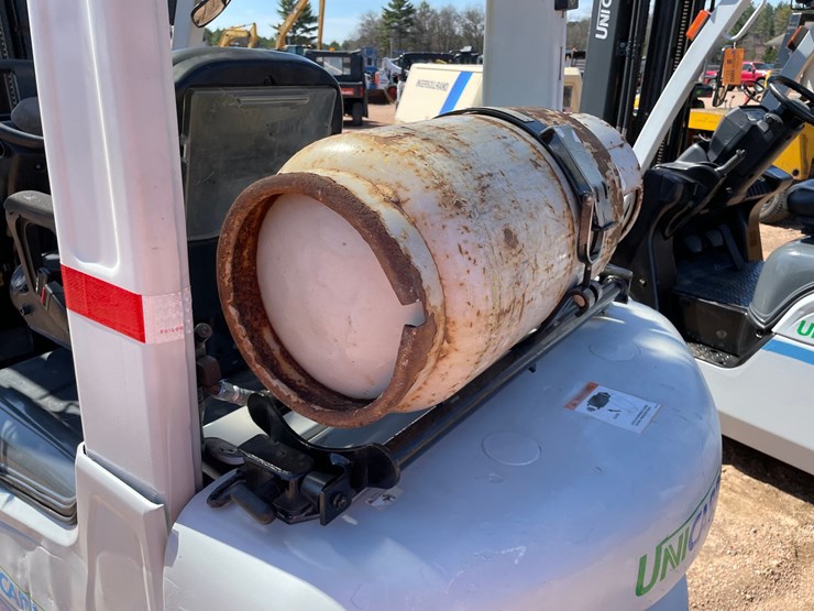 #1134-•-unicarriers-lp-forklift-image-12
