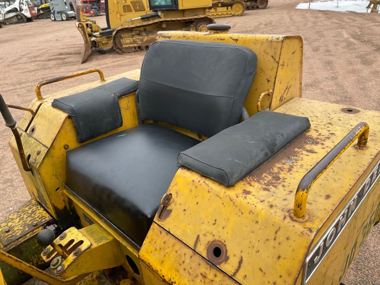 john-deere-350-image-28