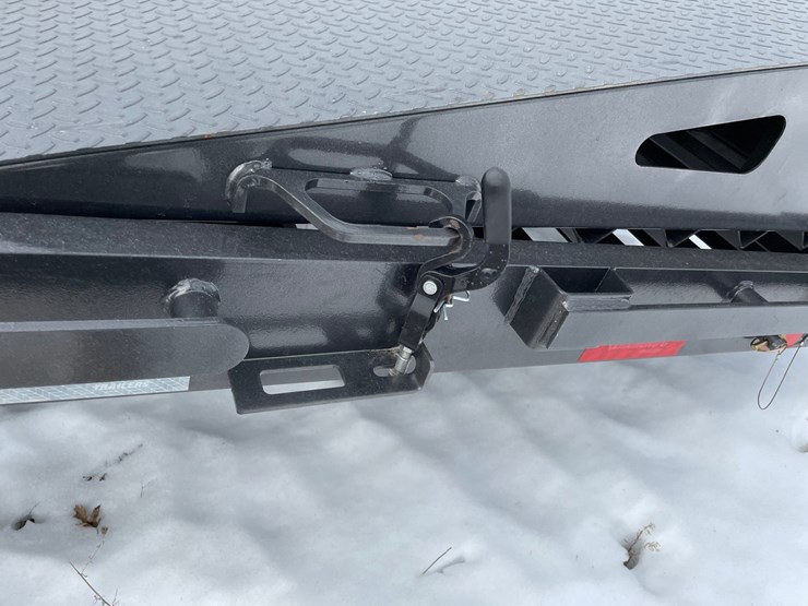 2025-diamond-c-image-25