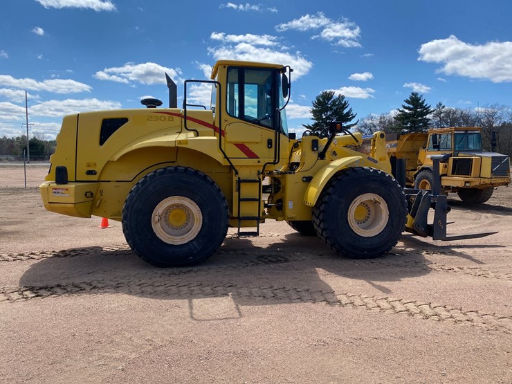 2005-new-holland-lw230b-image-6