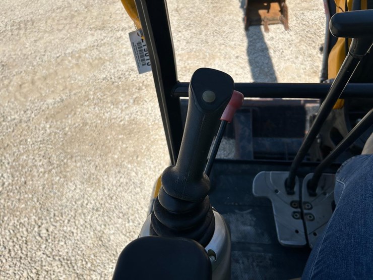 2021-jcb-35z-1-image-26