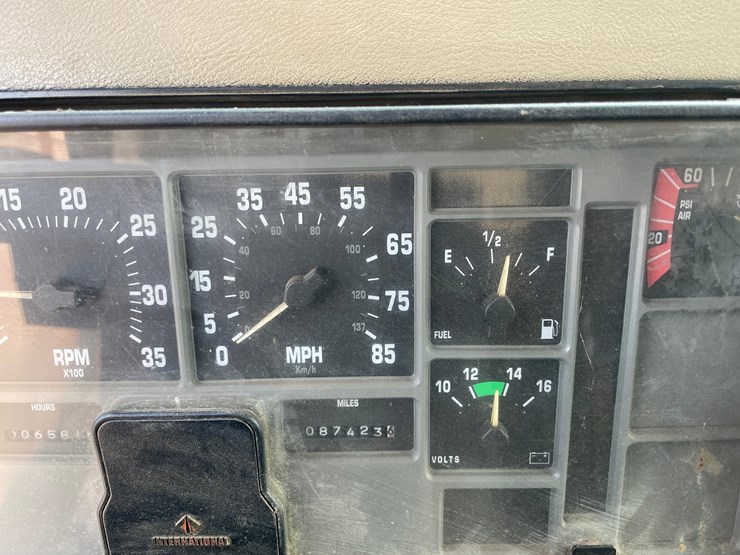 1995-international-2554-image-57