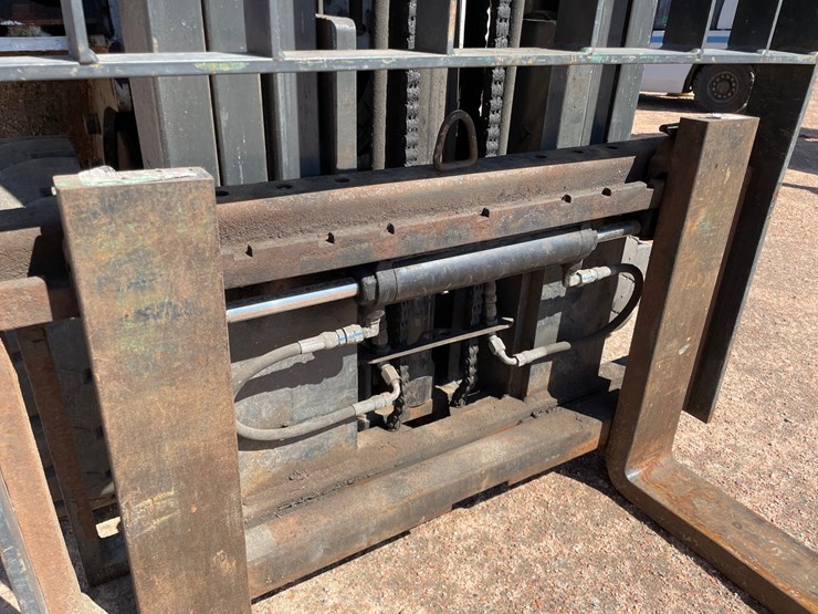 #1136-•-unicarriers-lp-forklift-image-9