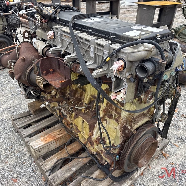 DETROIT DD15 DIESEL ENGINE
