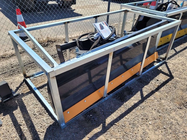 wolverine-db-15-84w-84-obstacle-avoidance-snow-pushing-machine-image-3