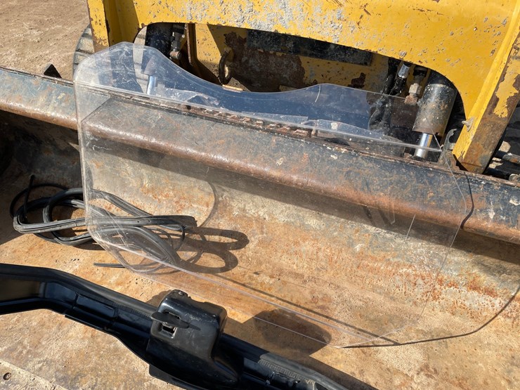 caterpillar-247b3-image-29