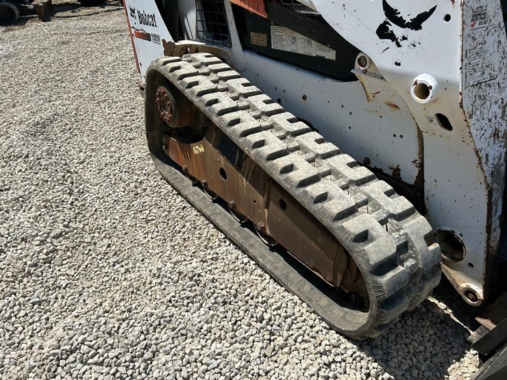 2015-bobcat-t590-image-13