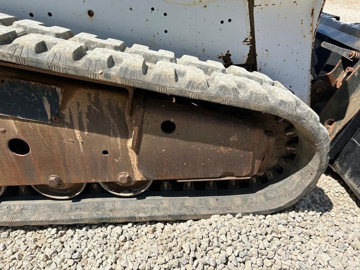 2015-bobcat-t590-image-15