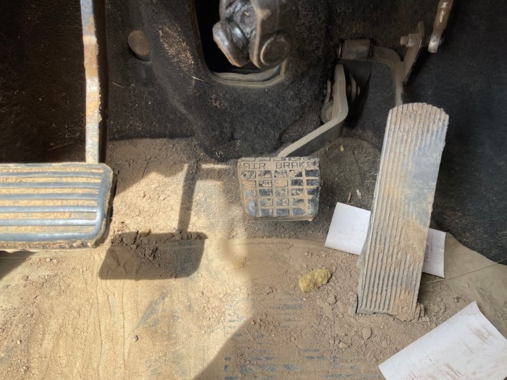 1995-mack-cl713-image-41